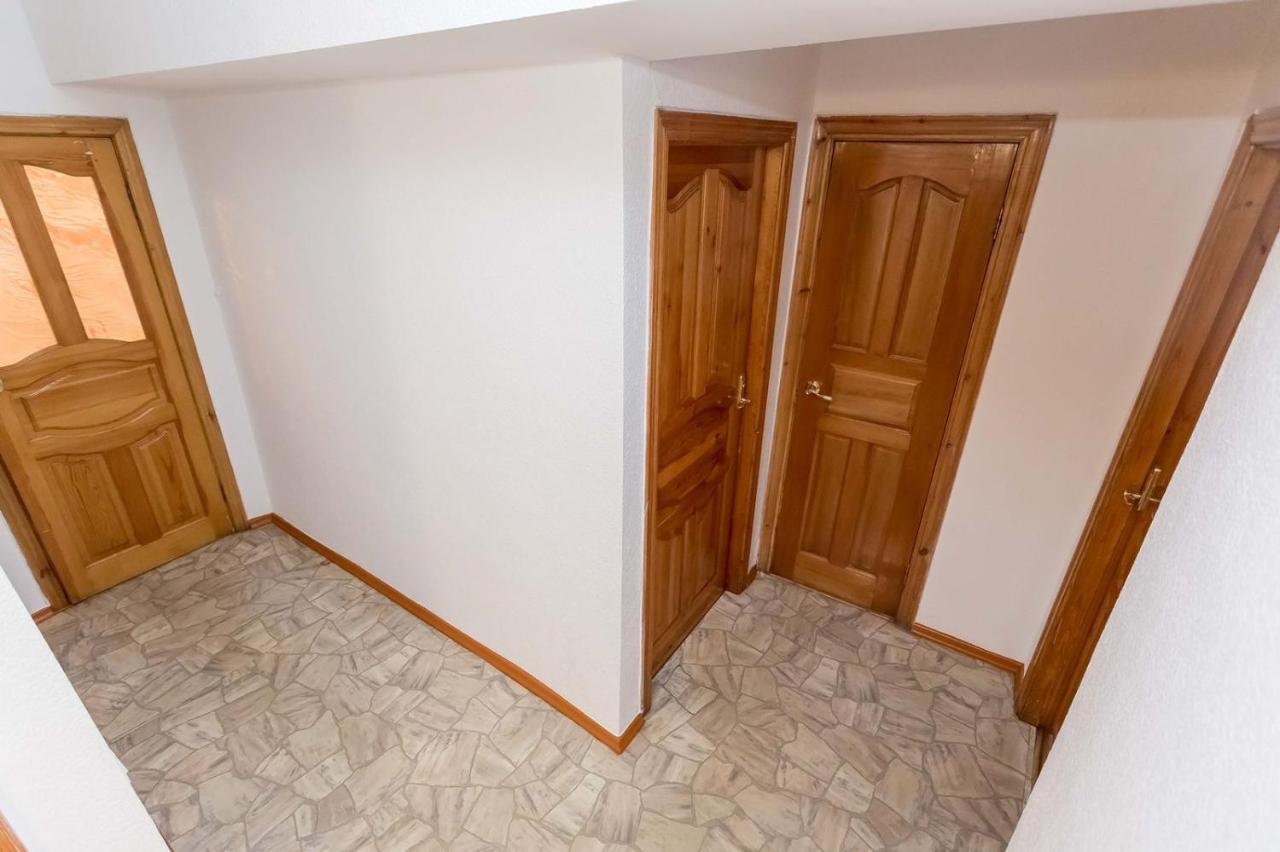 на абая 141 Apartment *