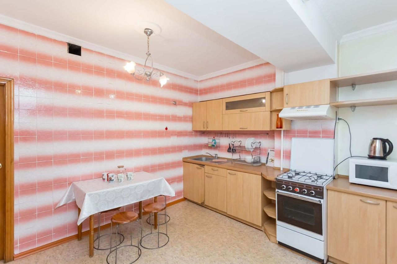 Apartment на абая 141 *